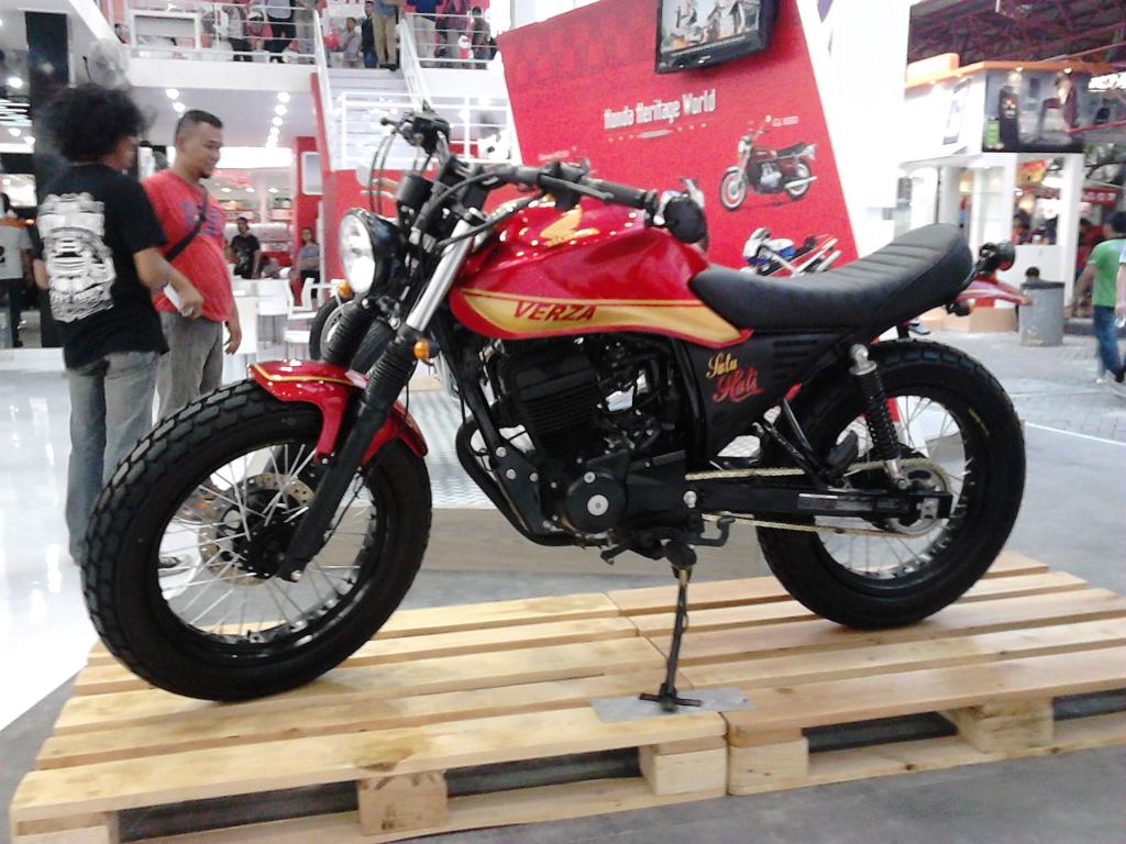 Welovehonda On Twitter Verza Modif Ala Scrambler Di Stand