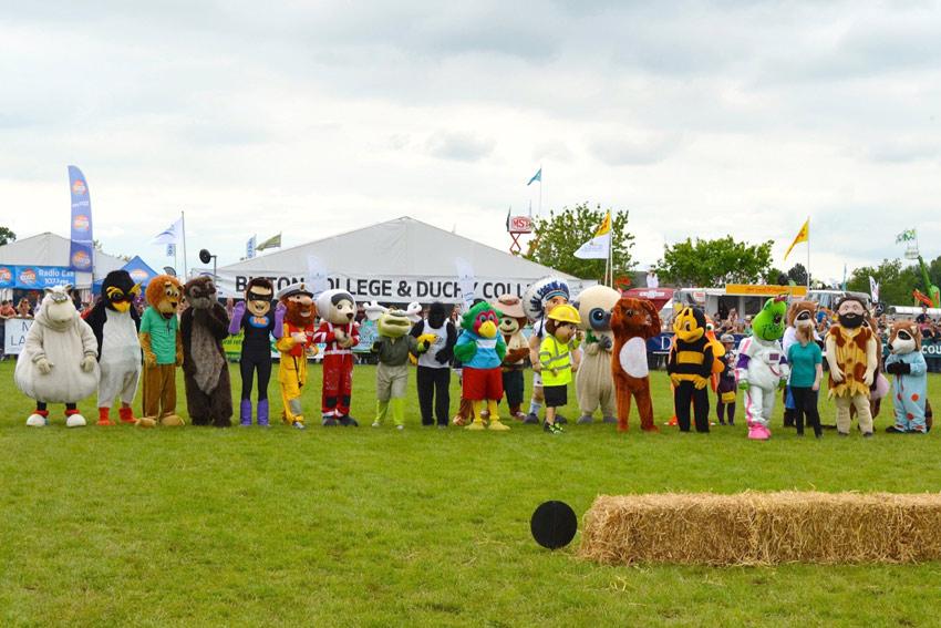 otterbrewery's tweet photo. Derek the Otter with 22 mascots @DevonCountyShow helping to mark the 30th anniversary of Devon’s Top Attractions http://t.co/8QSY05SI8E