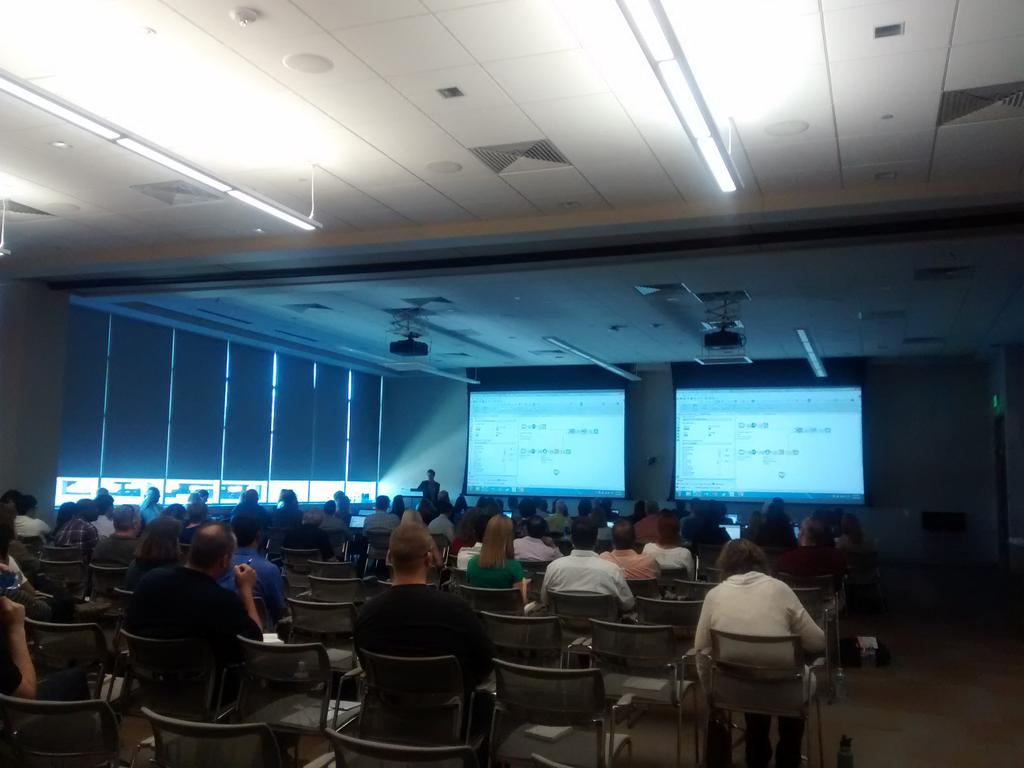 phxtug's tweet photo. @alteryx @GeorgeEPeck @ashleyswain great turnout at #tableau unleashed workshop! #alterx #data http://t.co/85lphu4QY9