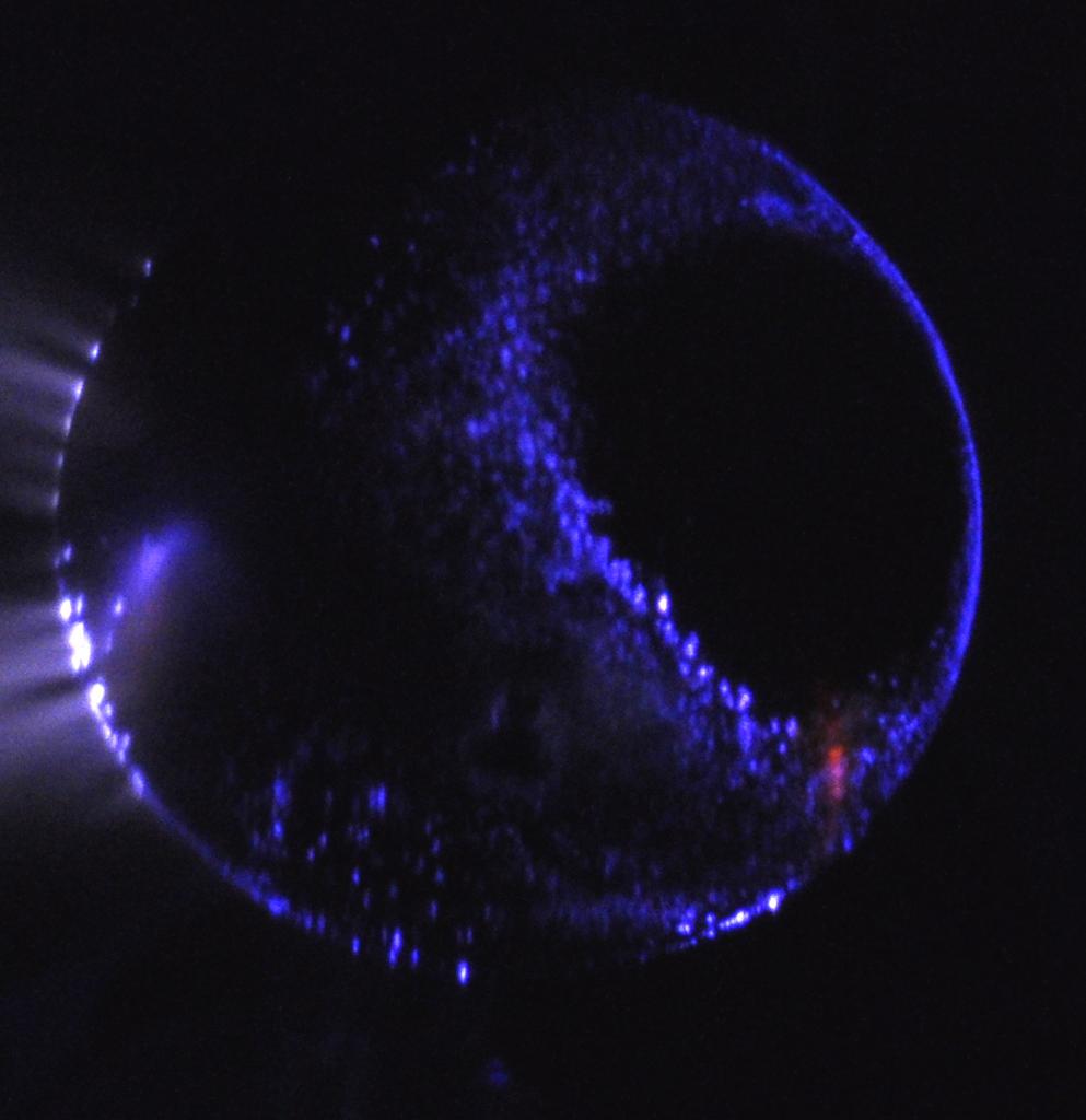 NASA's tweet photo. Glowing aurorae can be seen by the naked eye on a terrestrial planet other than Earth - Mars! http://t.co/vjt5ggR3YA http://t.co/KXkDzsF3uo