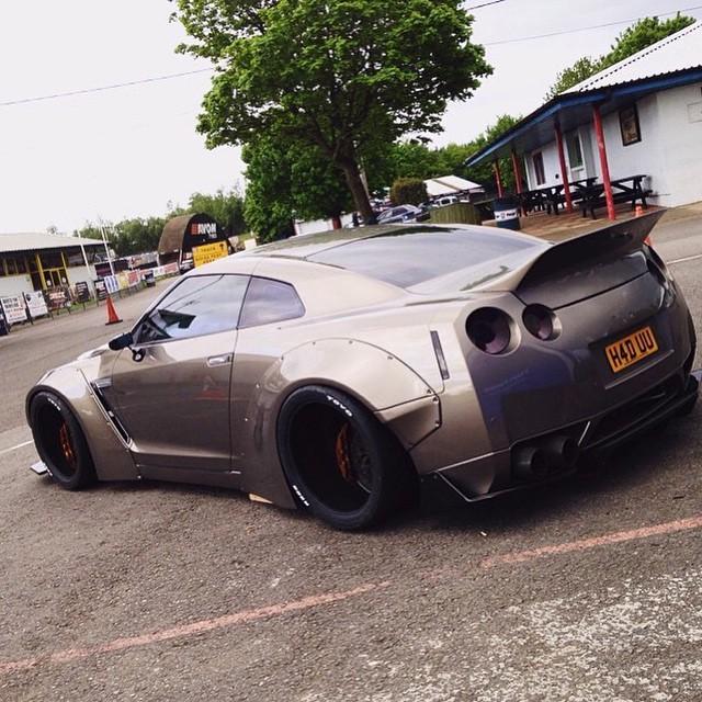 Perfect_Cars_'s tweet photo. Nissan GT-R http://t.co/D6fZeOSC0u