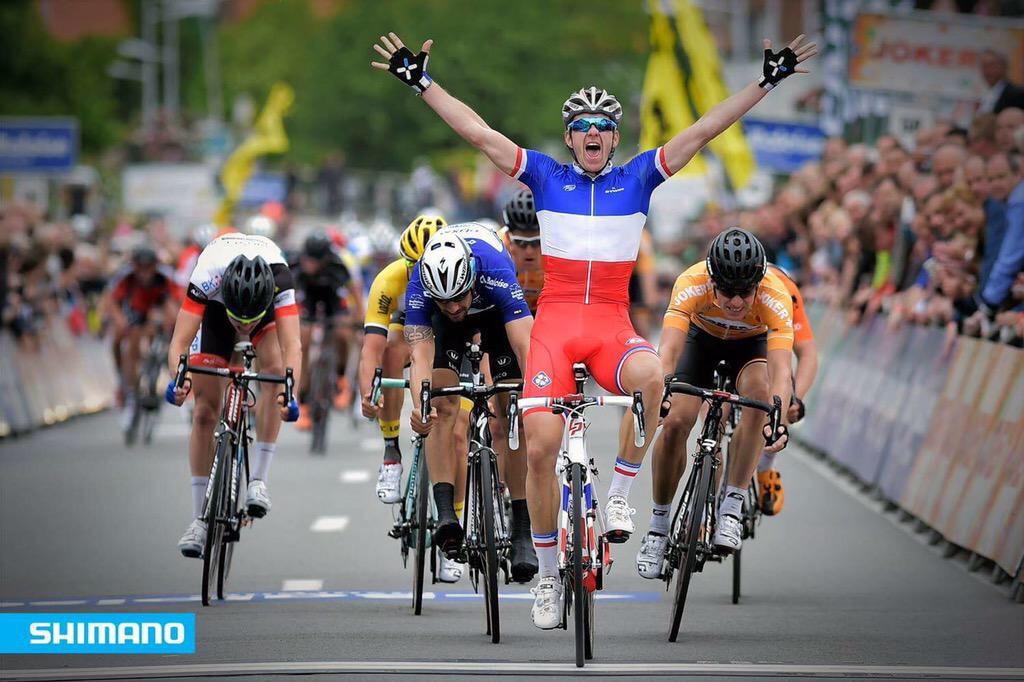 YessssSSS!!! Premier bouquet de la saison 💐🏆
Elle était attendue celle la, encore plus saveur! Merci <a href="/EquipeFDJ/">Cycling Master</a>
