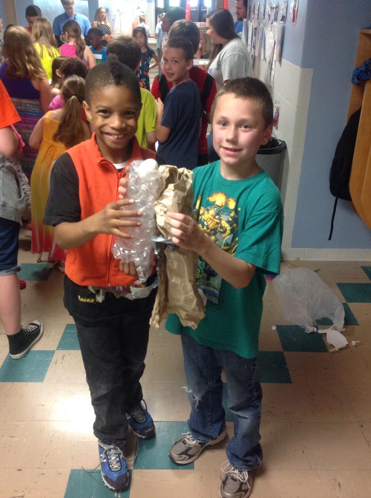 CSolberg2's tweet photo. 4 survivors for session 3, the new champs! #SciEngDay15 #HawStem http://t.co/0dZ2o95DMA