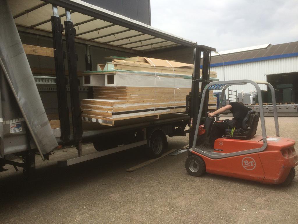 GenGdesign's tweet image. Inpakken en wegwezen #standbouw @RDShipbuilding