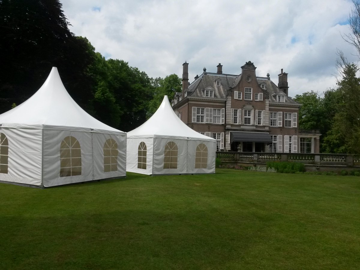 AsAchterberg's tweet image. De tenten staan. Zondag 31 mei op Landgoed Hooge Boekel het Summer Event. Vanaf 13.00 uur bent je van harte welkom.