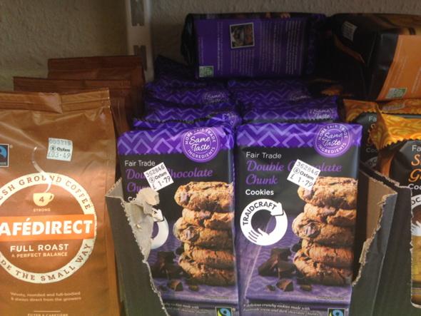 DeliaCazzato's tweet photo. When picking biscuits #ThinkFairtrade @OxfamPinner #Caring #Sharing #AfternoonTea check our #TeaRange 😄 http://t.co/tdu1UfyyVU