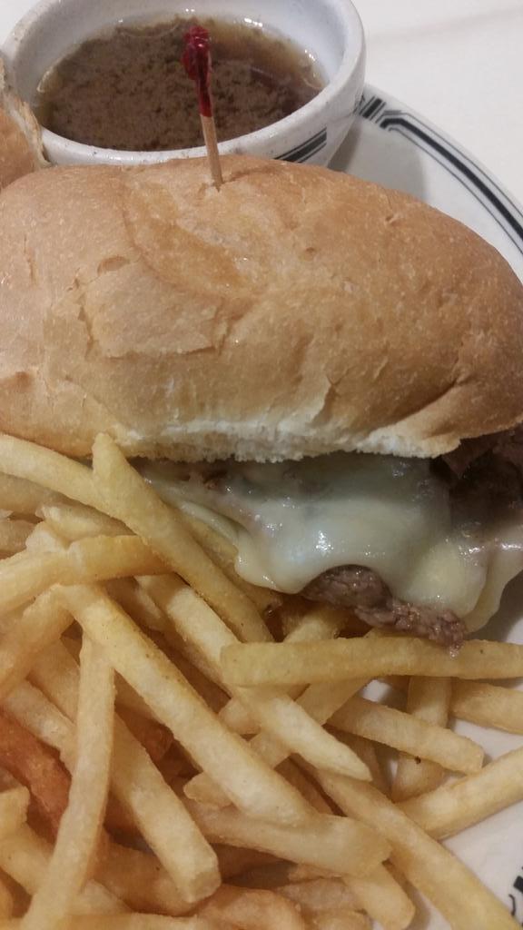 Shannon_Latham's tweet photo. #31daysofbeef continues with French Dip. One of my faves! @theiowabeefguy http://t.co/zeh8wAJbbi