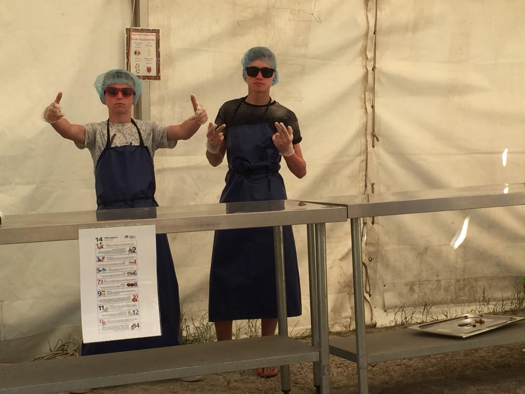 Scottaldo's tweet photo. Dessert is being served by Sonny and Bailey tonight. #SOF15 http://t.co/Dfw0Z7hzZb