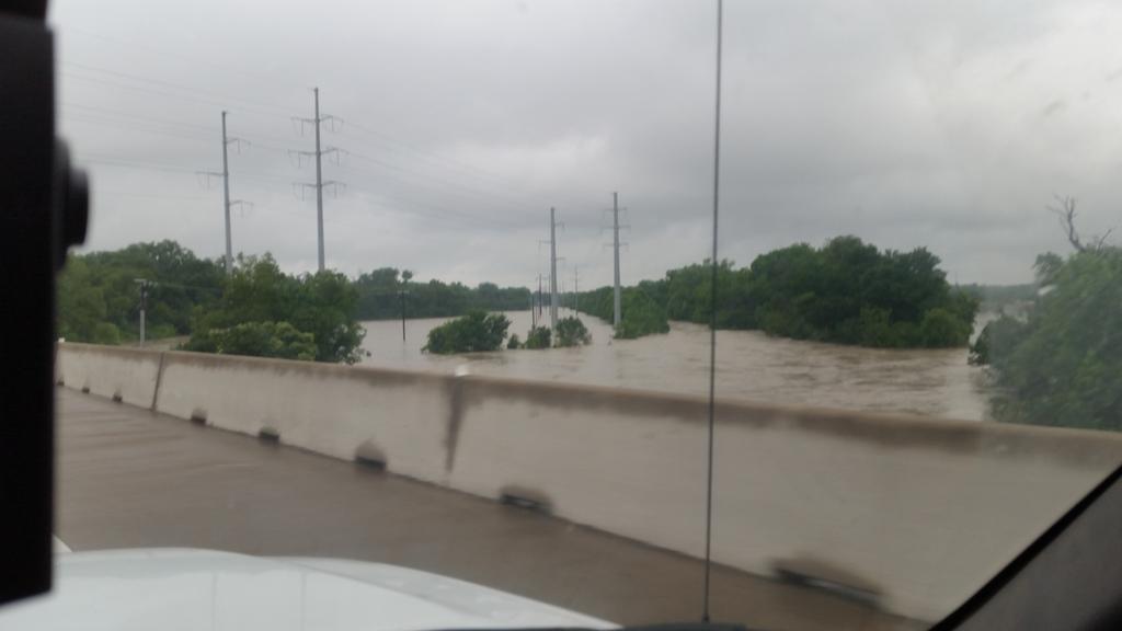 japotts20's tweet photo. Rowlett "Creek" crossing George Bush Tuenpike near Garland/Sachse border #wfaaweather http://t.co/elpk453FBa