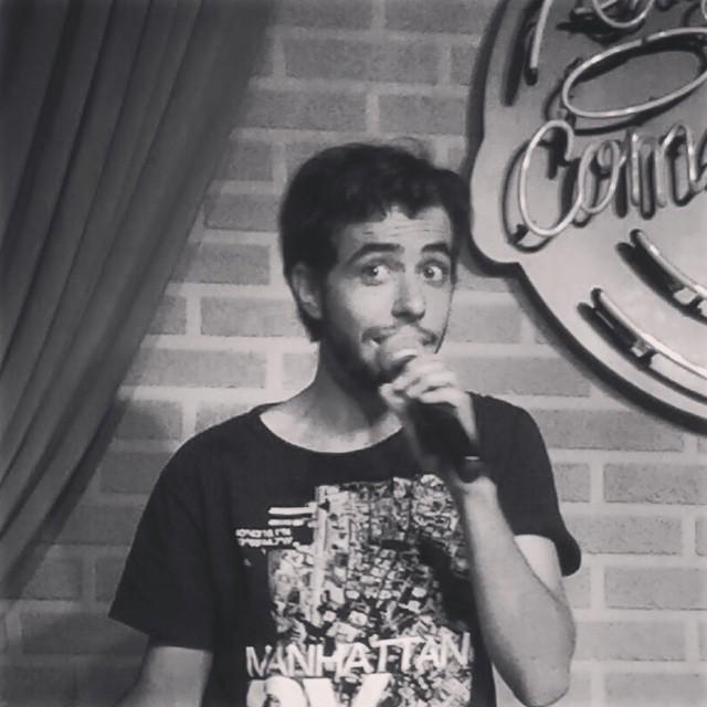 TucaGraca's tweet photo. Mto bacana o show de ontem no Sao Genesio Comedy Club
Bj especial ao parceiro @matheus_ceara Vlw pela oportunidade!! http://t.co/Z7VvZHE2oI