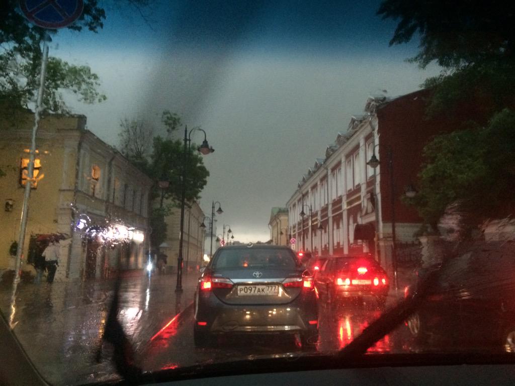hellopekipe's tweet image. Судный день в центре Москвы