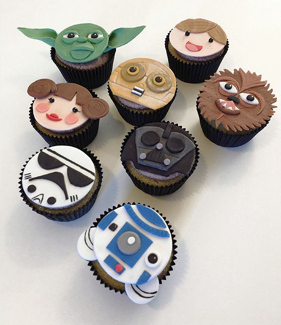 EMPSpain's tweet photo. http://t.co/XV2w27Uvvm 

#Starwars #Cupcakes
#EMPOnline http://t.co/dMCAPvxRDO