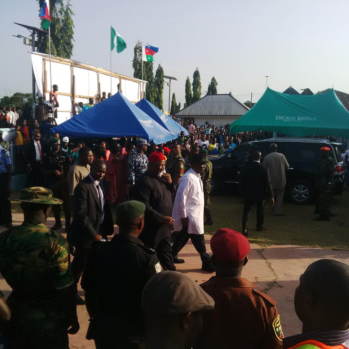 OJNofficial's tweet photo. Immediate pass SGF has arrived. Dignitaries way they here no get part2. HERO na hero any day ooooo
#TrekForGEJ http://t.co/d8VGzjrg2a