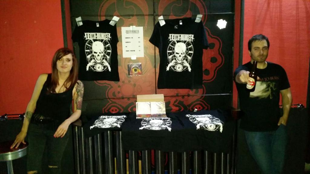 DeathBringer_LE's tweet photo. @DeathBringer_LE #Merchandising #BringerShirt #AvoidReality http://t.co/t4RZQ2n9As