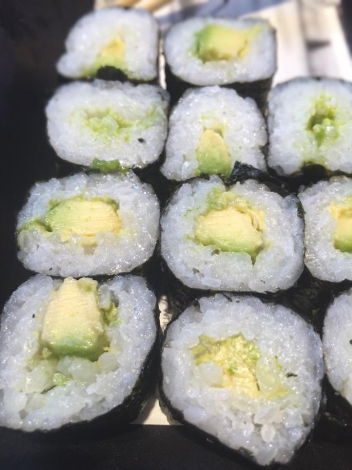 Pure happiness #lunch #sushi 😃 hope ur having a great day! http://t.co/TIVtuGCdFE<a href="/tag/lunch"class="tags">#lunch</a><a href="/tag/sushi"class="tags">#sushi</a>