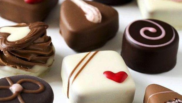 essinaga's tweet photo. "@Beritasatu: Presiden Ingin Cokelat Indonesia Nomor Satu di Dunia http://t.co/xT2zkCa0oF http://t.co/j9051CIxoU">>cokelat???