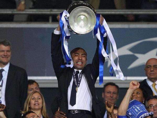 Happy Birthday to Chelsea legend, Roberto Di Matteo. 