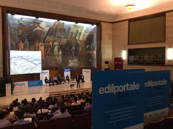 edilportale's tweet photo. Successo a Roma per l'ultima tappa di #EdilportaleTour2015 @ChiaraTonelli  http://t.co/lrmqWtNKHV http://t.co/XN6kEApLr4