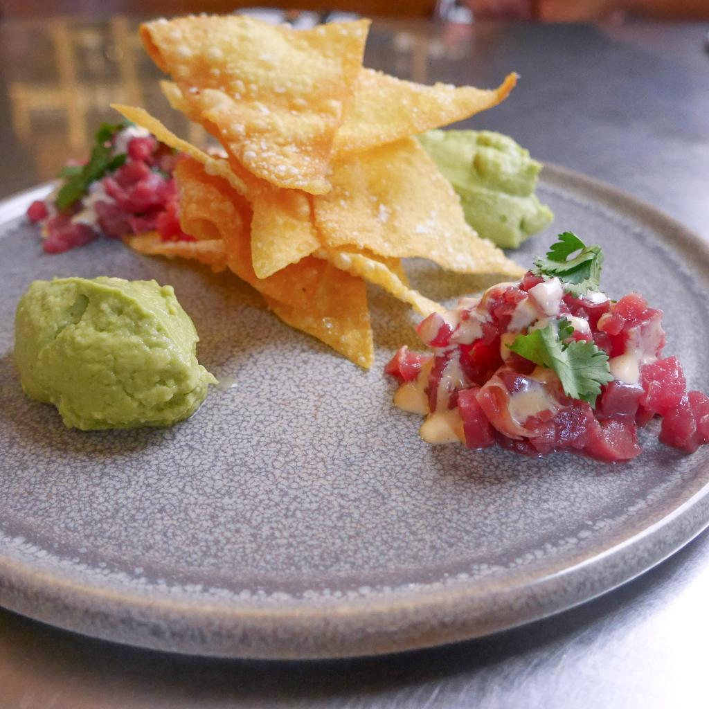 McFuzzleManchen's tweet photo. Great #Lunch today at @LindesLane just off @rundlemall. Fantastic venue,  #Food, #SAWine &amp; #CraftBeer http://t.co/VwxufNvmGq