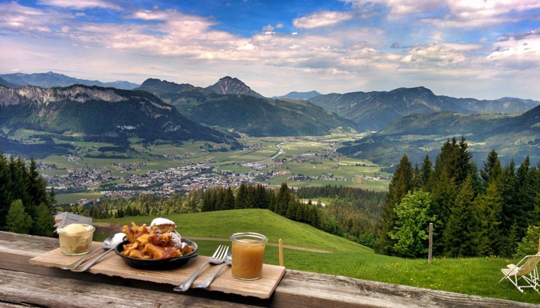 TravelDudes's tweet photo. Kaiserschmarn with a view #inAustria. #loveTirol I would say... http://t.co/a5OmfyEyU6
