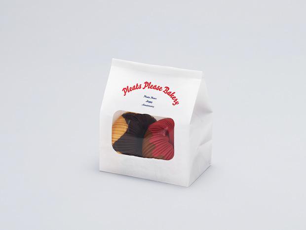 shdnsm_com's tweet photo. I food-accessori Sushi&amp;Bakery di #PLEATSPLEASEISSEYMIYAKE arrivano a Padiglione #Expo in Città http://t.co/GKSJAwziv5 http://t.co/X8vdbtc7vW