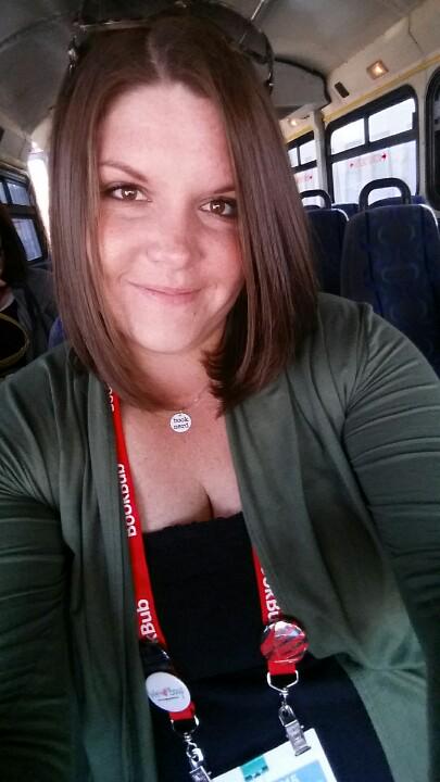 PlanetRedRising's tweet photo. Last day of #BEA15! I'm sporting my #RedRising button today. Come find me if you want one! #ImAHowler @Pierce_Brown http://t.co/igdlyFBy6P