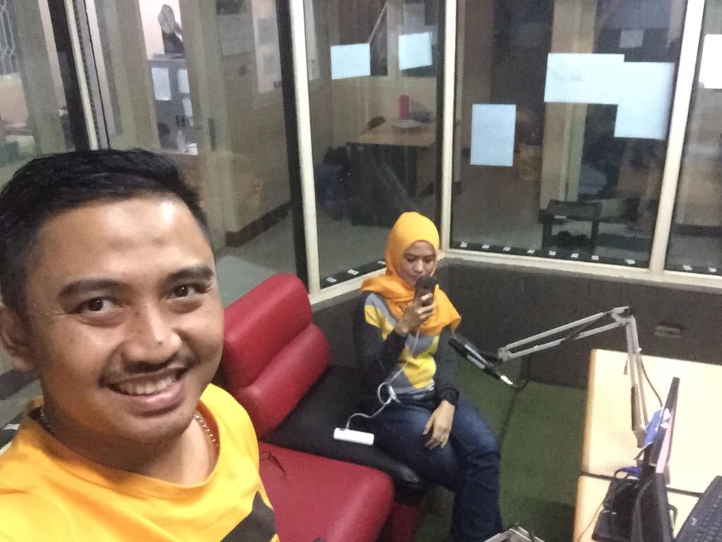 putraandri03's tweet image. Di #iradio #lampung talkshow #LoopCorner1 #LOOPKePo @iLoopLampung @heribertusbudi