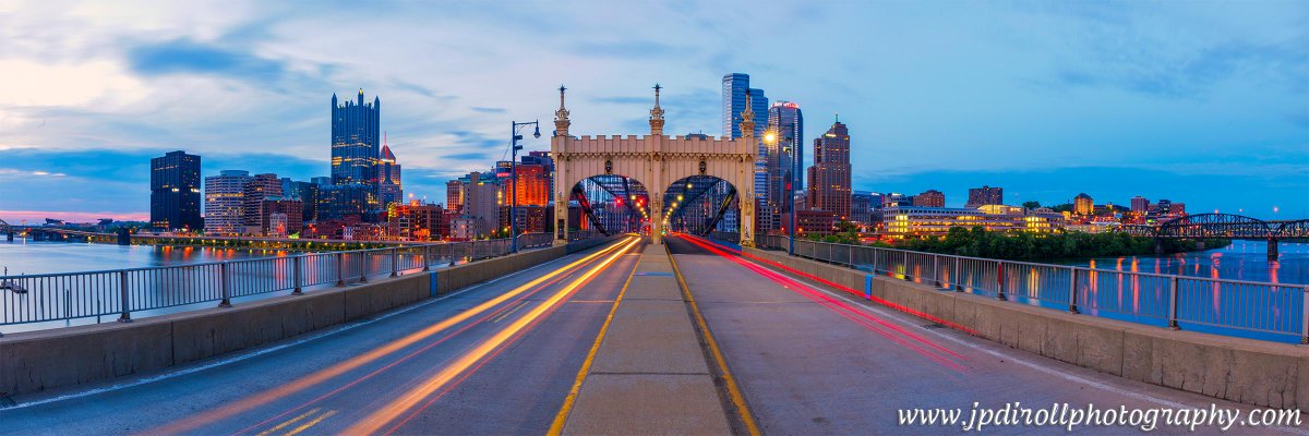 JPDPhotos's tweet photo. Got honked at a LOT taking this. Not sure why? #Pittsburgh #LovePGH @southsidepgh http://t.co/9icIaZhHUP
