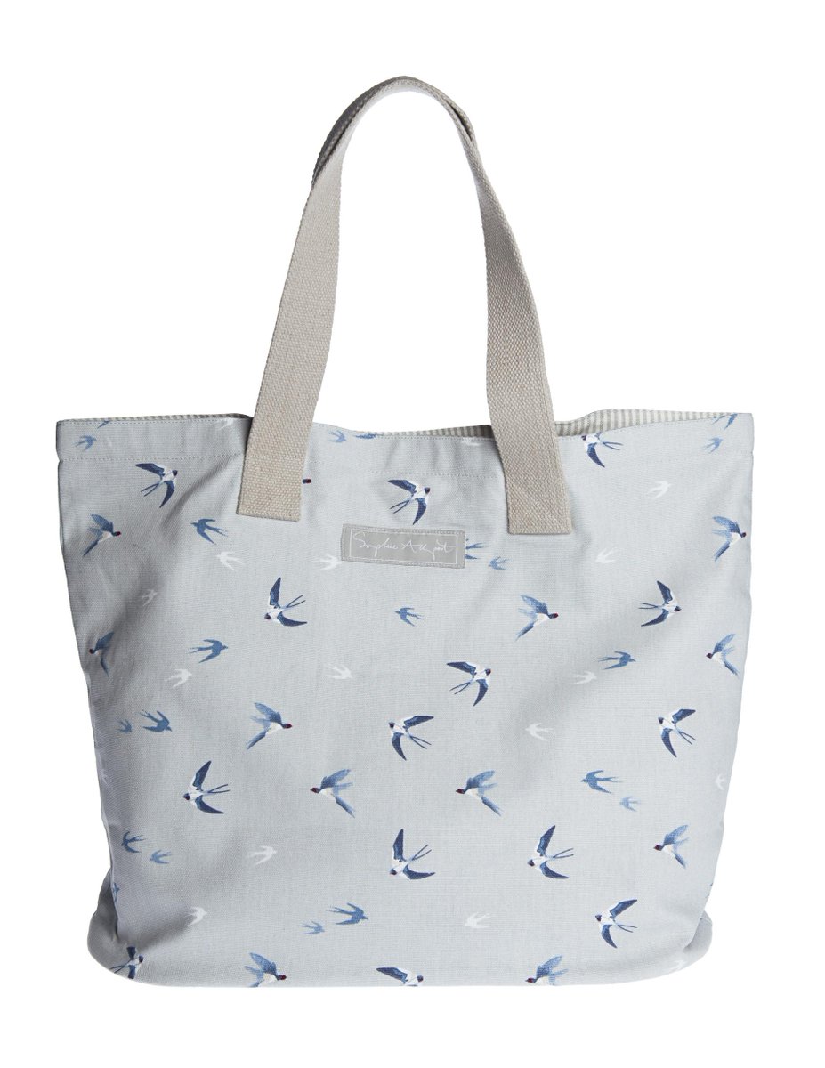 NFUCountryside's tweet photo. Well this is lovely. Our #FreebieFriday today is this @SophieAllport bag - what a beauty! RT or follow to enter http://t.co/T0rtIzirgO