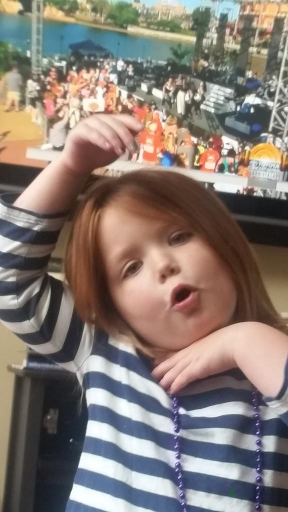 amee_combs's tweet photo. #analea dancing it out to #PitbullTODAY  #MrWorldwide http://t.co/EmS3ZDLdXz
