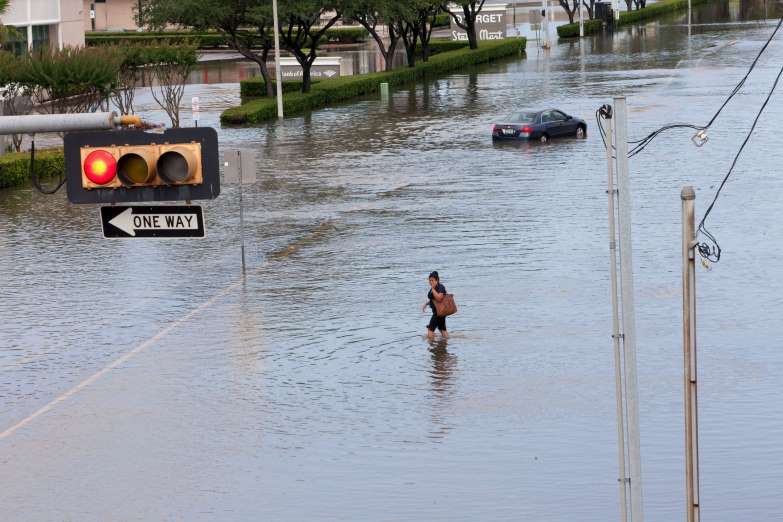 denisepharmacy's tweet photo. Don't get swept away. Get your survival car window breaker for quick exit 

http://t.co/WeQMwp0RZp http://t.co/psq9z6hpiR