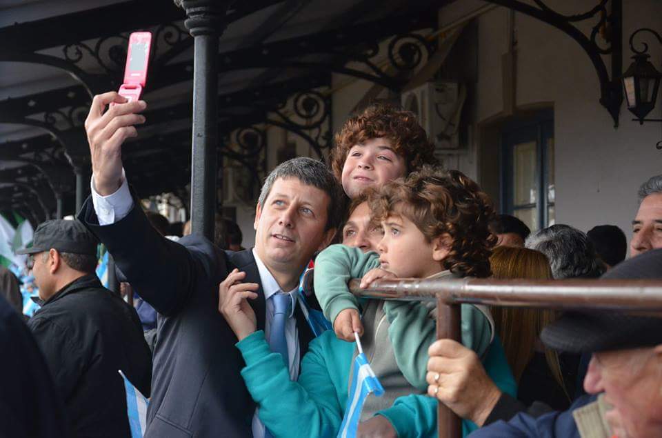 LuisScipioni's tweet photo. Lo de ayer fue más qué histórico para Olavarría, fue la recuperación de parte de su identidad @BaguGonza. http://t.co/tyt2CS6Qxd