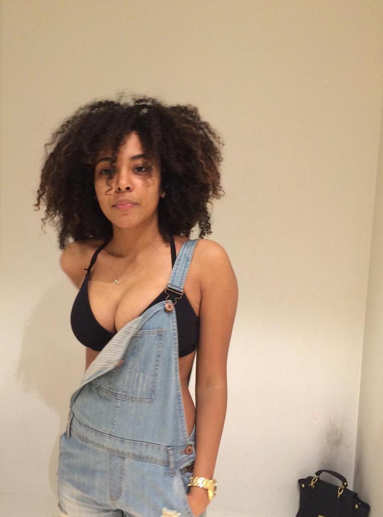 I kinda wanna fake her I'm dying