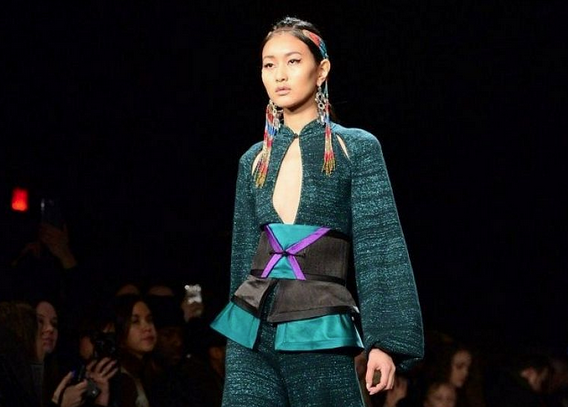 ModaandEstilo's tweet photo. Eastern influences in Mongol's F/W Collection: http://t.co/BTvHjidSrv http://t.co/aIMCqnQUtO