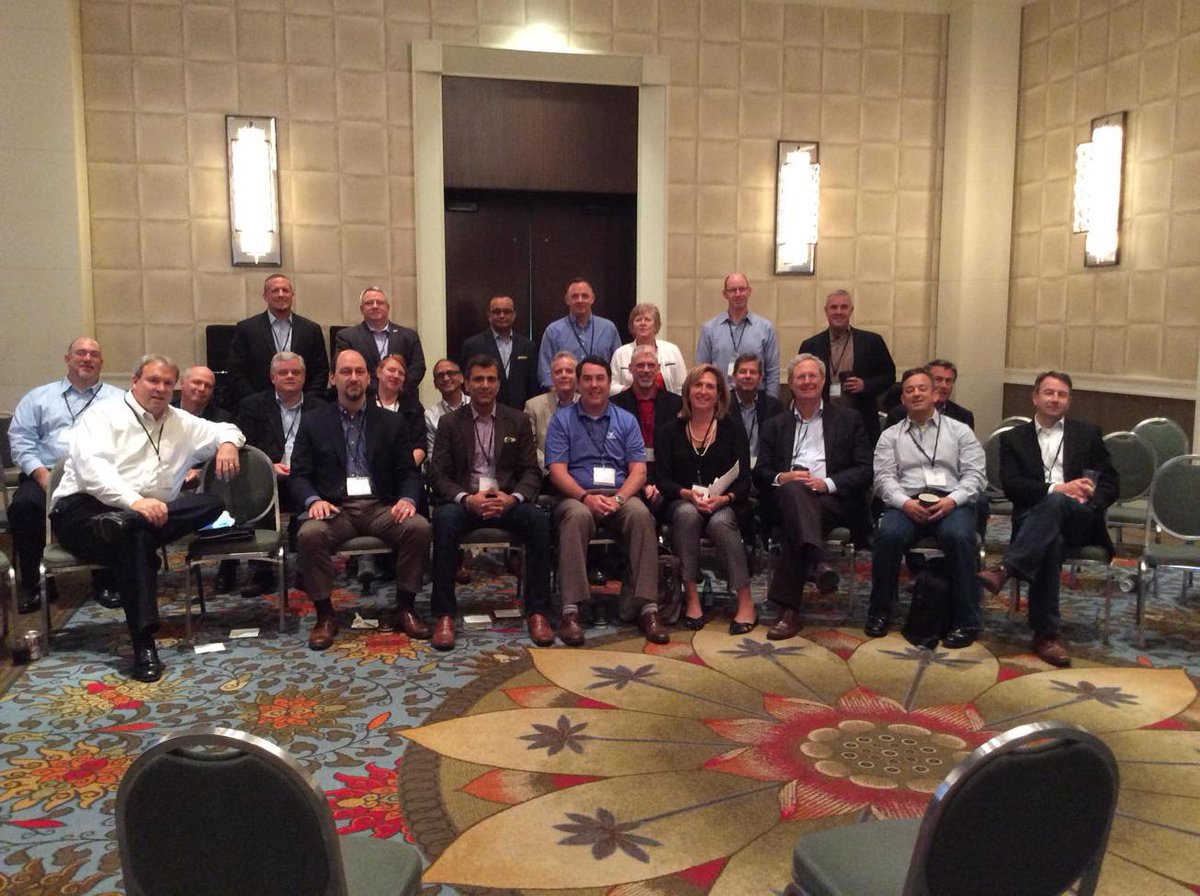 DDSatterfield's tweet photo. #thinkgrowdallas #aa&amp;d our team building a path forward! http://t.co/v9gjSw8sBX