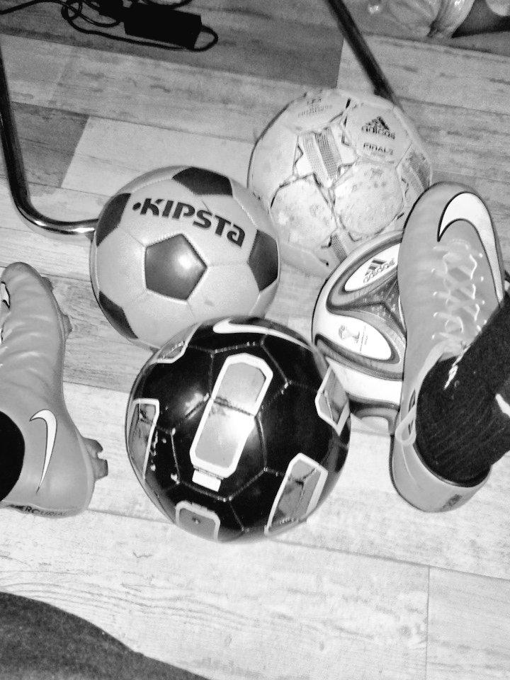 JSFOOTBALL_'s tweet image. Ready to shoot a video👔