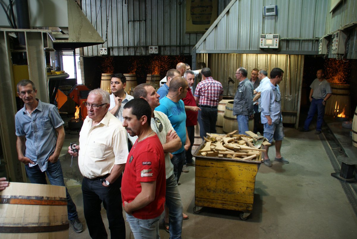 boutescooperage's tweet photo. Our Oak purchasers from #Allier visiting The #Boutes #Cooperage http://t.co/dlMB2d1DLH