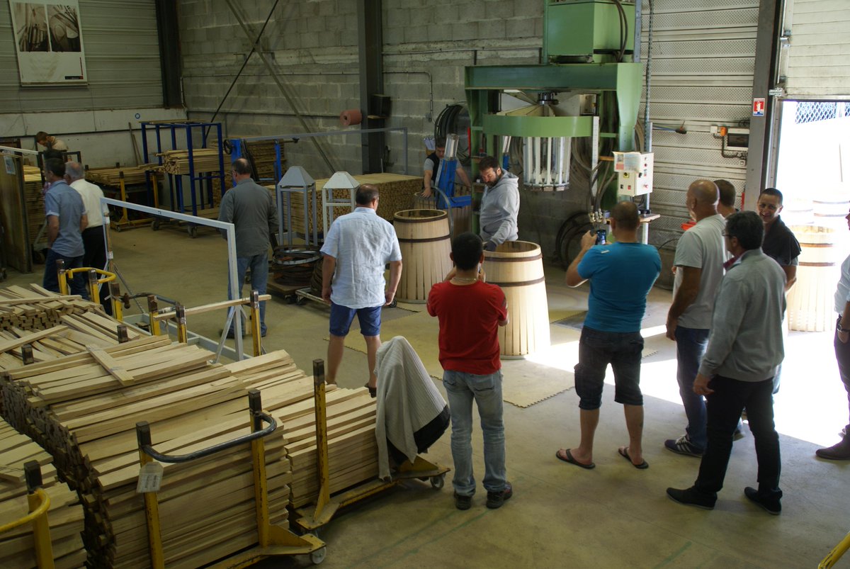 boutescooperage's tweet photo. Our Oak purchasers from #Allier visiting The #Boutes #Cooperage http://t.co/dlMB2d1DLH