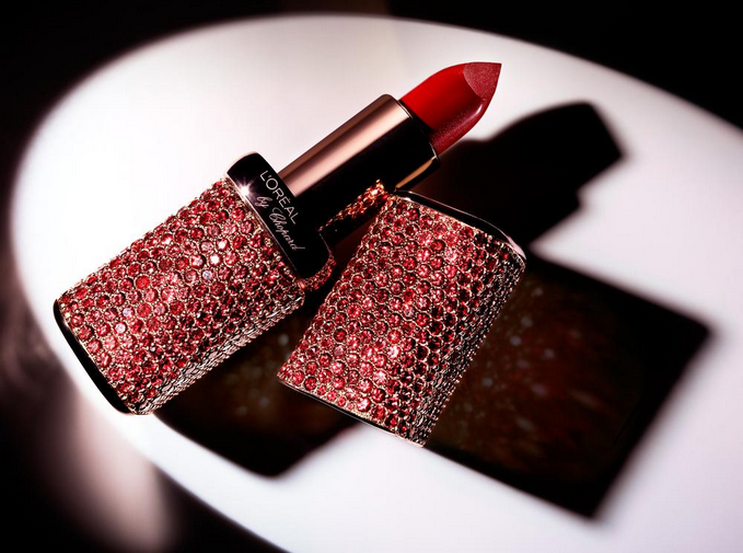 lorealrsa's tweet image. L'Oréal partnered w/ Chopard for an extraordinary ruby-encrusted case #ColorRiche #30years - lnkd.in/dsBukPg