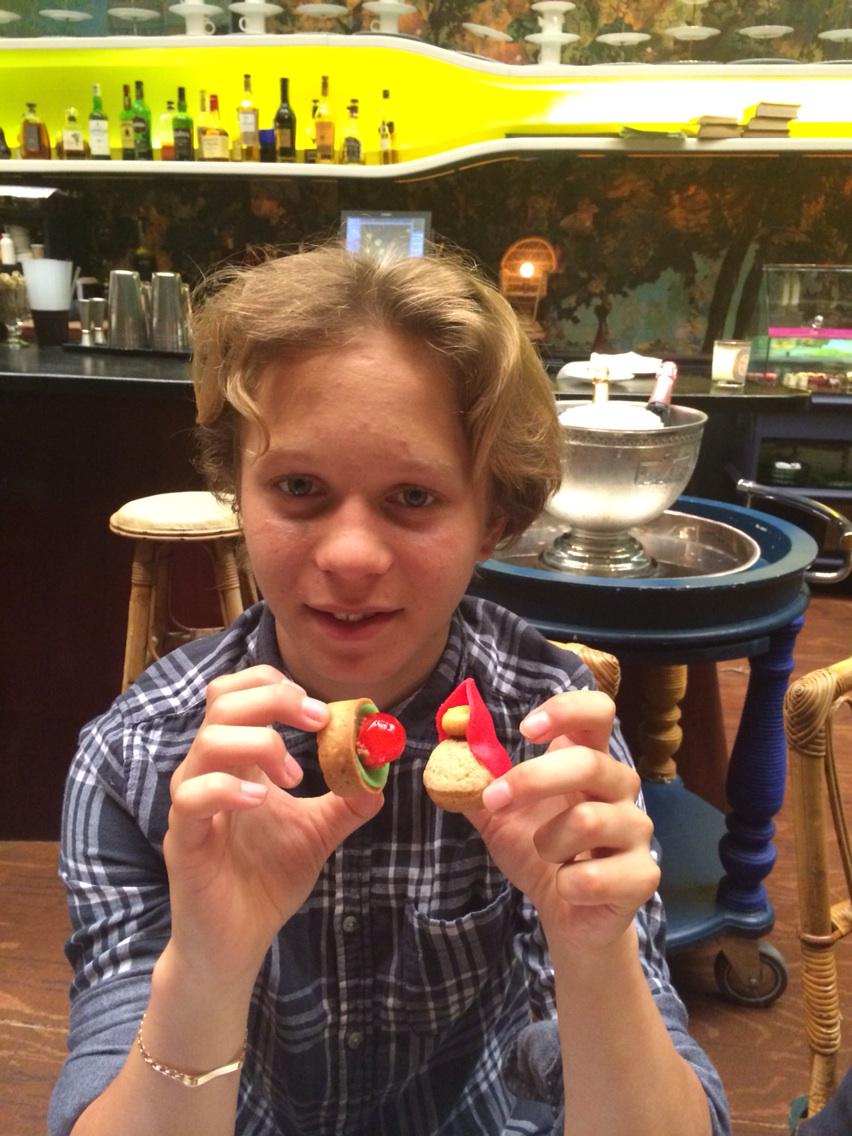 MHuttlestone's tweet photo. @danhuttlestone7 with Jack and Little Red cakes! @sketchlondon #intothewoods #teamhuttlestone @disney_uk http://t.co/gHpnx8YFwA
