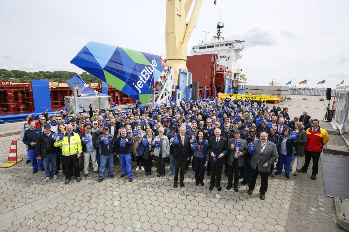 Airbus's tweet photo. Airbus launches ship carrying first components for #A320 Family production in Mobile, USA. http://t.co/SeV16Zd6bX http://t.co/2De4GEIvUB