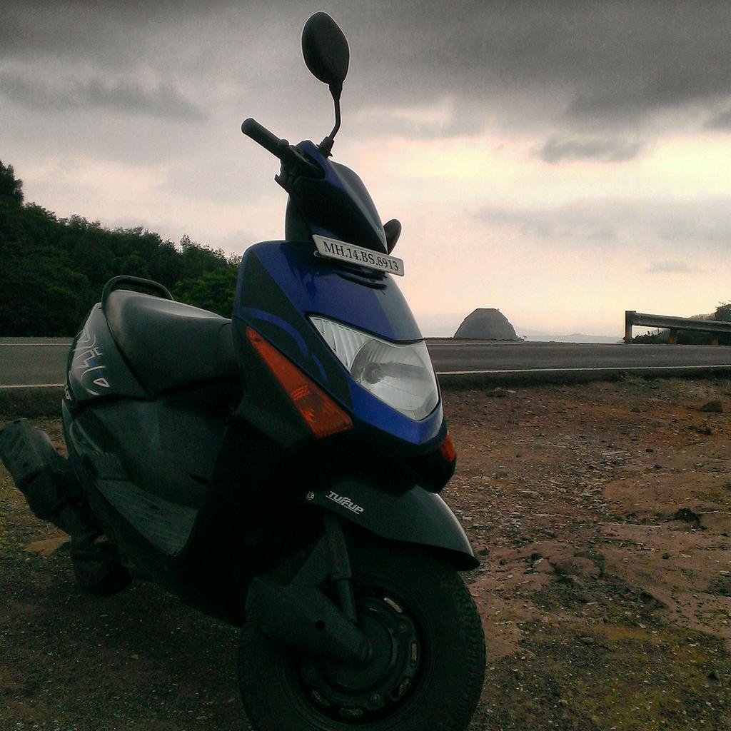 rajeshannamdas's tweet image. Drive to Loins Point, Lonavala.