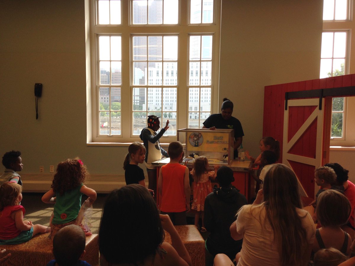 COSI's tweet photo. Great crowd for Rat Basketball in little kidspace! http://t.co/IToQu7dA4U