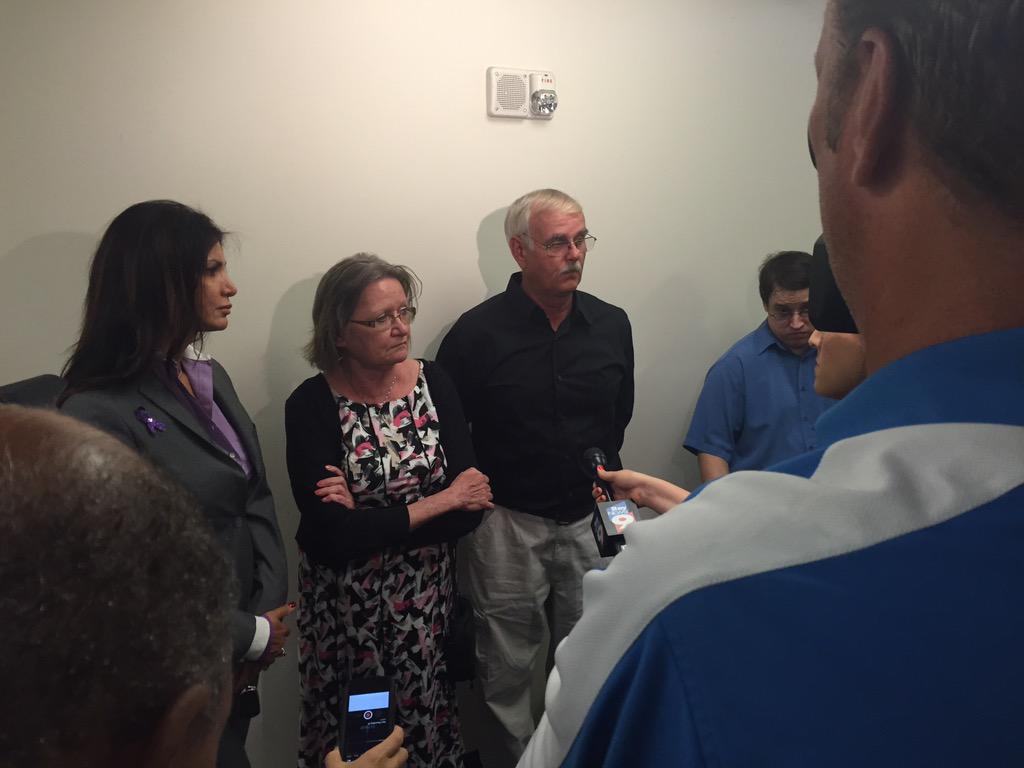 ChrisDayWTSP's tweet photo. Family of victims in #EdwardCovington trial say the death sentence is exactly what they were looking for #WTSP http://t.co/egaOlQtxqm