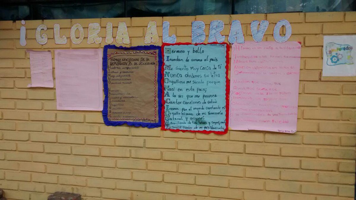 Ensayo del Dia de las Madres Liceo Victor Manuel Olivares