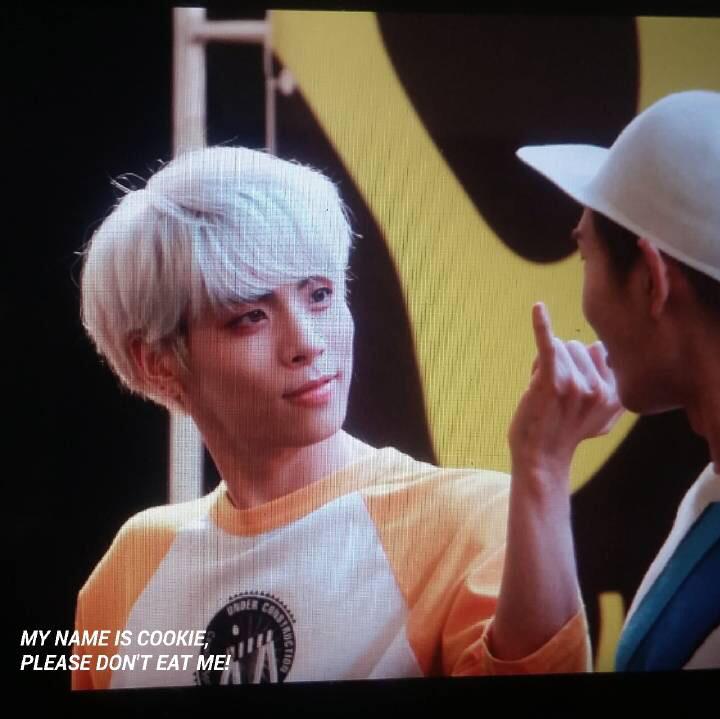 150529 Jonghyun @ 5ta Firma de Autógrafos de 'Odd' en Yeouido CGLkdu2U4AE-tHF