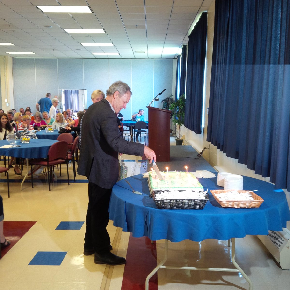 shelleymorse1's tweet image. #celebration LMacIntyre&apos;s birthday - entertaining speaker, great sense of humour &amp;amp; extraordinary storyteller #FAPSC