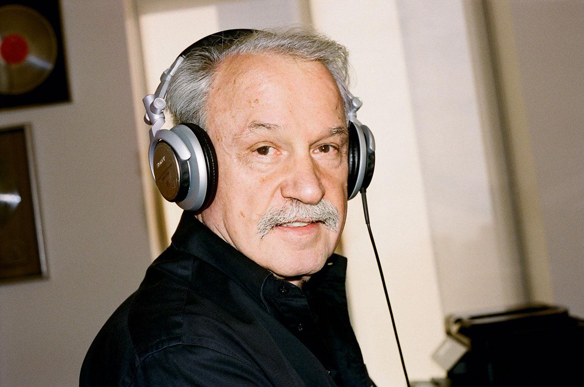 newsmusicali's tweet photo. arriva in Italia per due appuntamenti live imperdibili @giorgiomoroder http://t.co/sgWmz7PLoe @SonyMusicItaly http://t.co/x2sRe0y2Sl