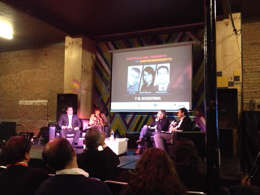 CrisValenzi's tweet photo. @intinunez: "apoyaremos espacios Coworking, + livianos que incubadoras". #5STProdem, #IncubacionTRAMA @ProyectoTRAMA http://t.co/9Uc9cDjDGY