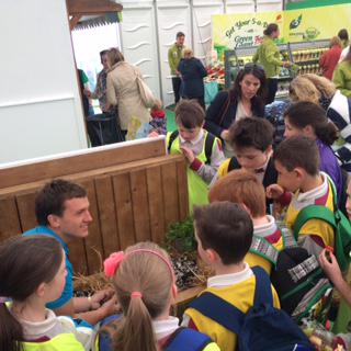 MightyMushroom_'s tweet photo. It was great to meet so many young mushroom enthusiasts at @bloominthepark today! http://t.co/q8z4rOMCtS